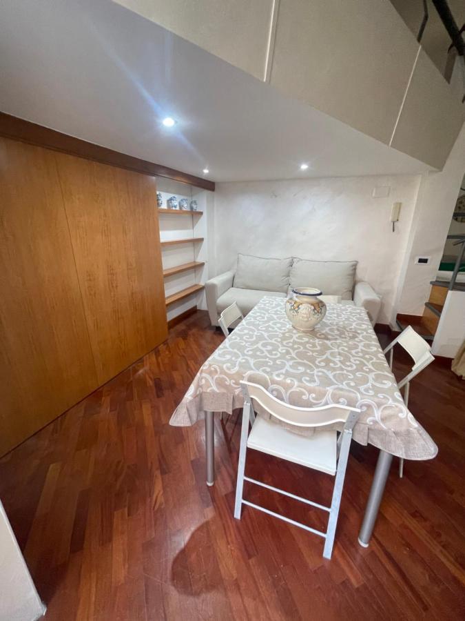 Apartment A 2 Passi Dal Lungomare Naples